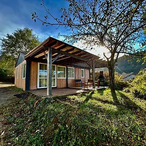 https://cosy-chalet-au-coeur-du-sidobre-avec-piscine-et-spa.midi-pyreneeshotels.com
